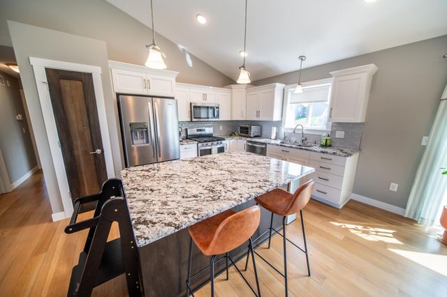 862 Portsmith Drive NW, Rochester, MN 55901