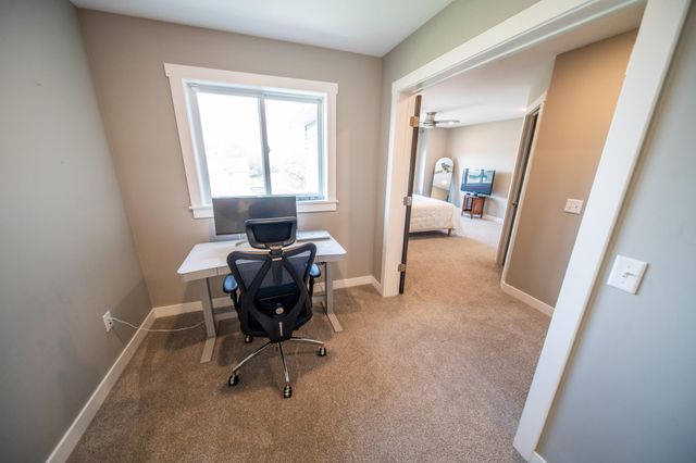 862 Portsmith Drive NW, Rochester, MN 55901