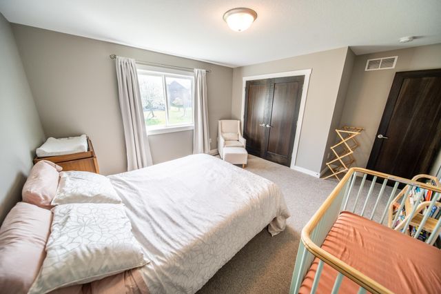 862 Portsmith Drive NW, Rochester, MN 55901