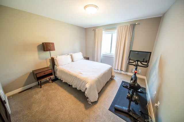 862 Portsmith Drive NW, Rochester, MN 55901