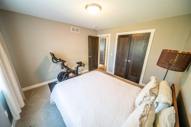 862 Portsmith Drive NW, Rochester, MN 55901