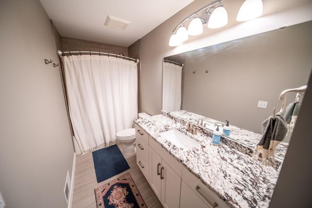 862 Portsmith Drive NW, Rochester, MN 55901