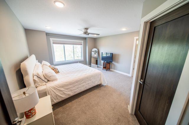 862 Portsmith Drive NW, Rochester, MN 55901