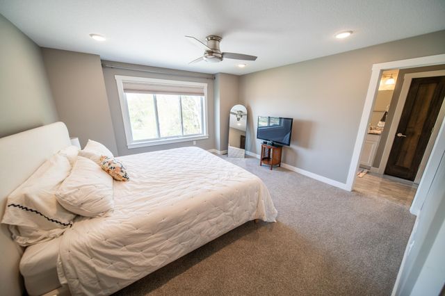 862 Portsmith Drive NW, Rochester, MN 55901