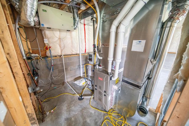 862 Portsmith Drive NW, Rochester, MN 55901