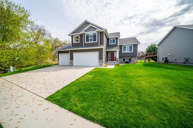 862 Portsmith Drive NW, Rochester, MN 55901