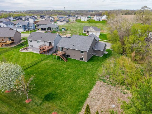 862 Portsmith Drive NW, Rochester, MN 55901