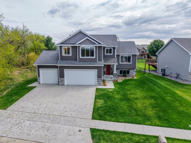 862 Portsmith Drive NW, Rochester, MN 55901