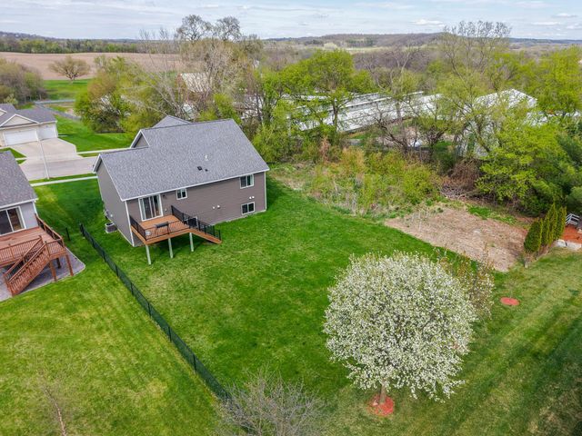 862 Portsmith Drive NW, Rochester, MN 55901