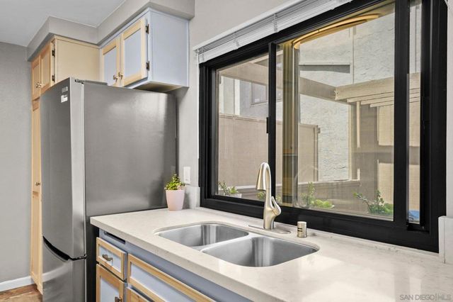 3823 Caminito Litoral 208, San Diego, CA 92107