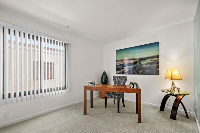 3823 Caminito Litoral 208, San Diego, CA 92107