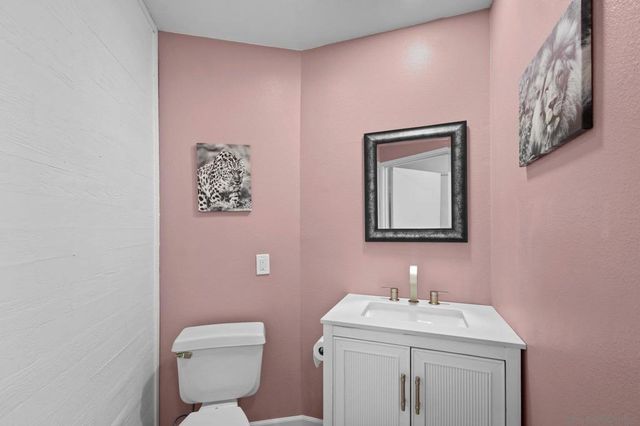 3823 Caminito Litoral 208, San Diego, CA 92107