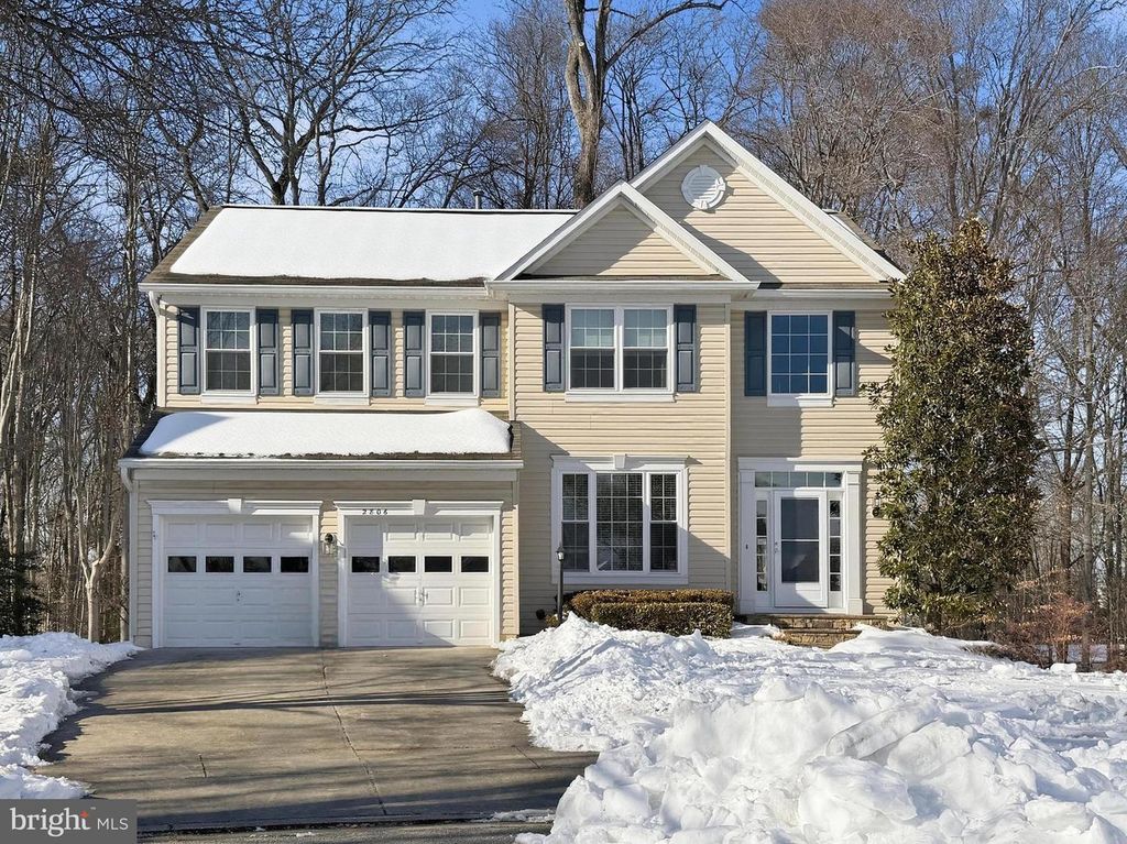 2806 ERNA CT, Crofton, MD 21114