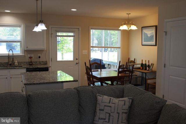 48 RUSTIC LN, Colonial Beach, VA 22443