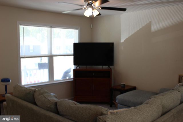48 RUSTIC LN, Colonial Beach, VA 22443
