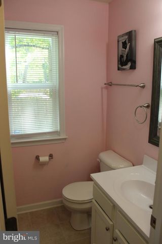 48 RUSTIC LN, Colonial Beach, VA 22443