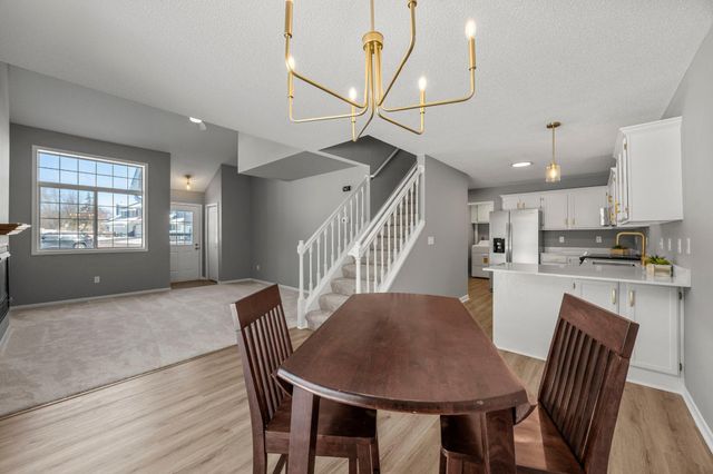 1770 Donegal Drive 6, Woodbury, MN 55125