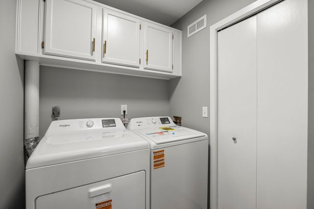 1770 Donegal Drive 6, Woodbury, MN 55125