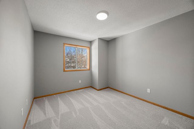 1770 Donegal Drive 6, Woodbury, MN 55125