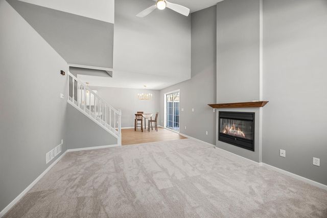 1770 Donegal Drive 6, Woodbury, MN 55125