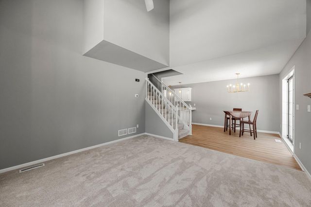 1770 Donegal Drive 6, Woodbury, MN 55125