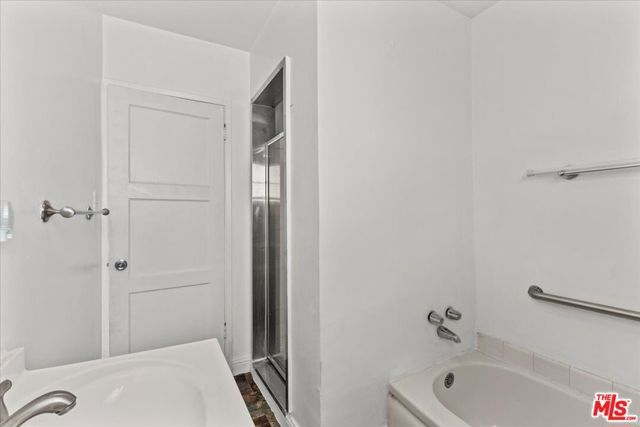 4045 Abourne Road D, Los Angeles, CA 90008