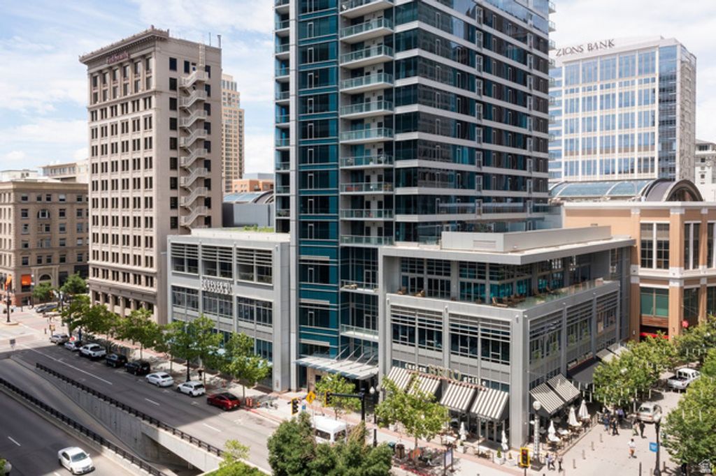 Image 24 of property listing at 35 E 100 S #508, Salt Lake City, UT 84111