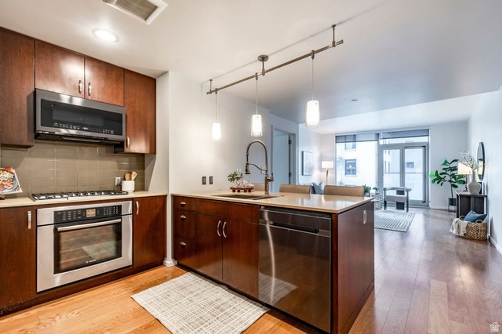 Image 7 of property listing at 35 E 100 S #508, Salt Lake City, UT 84111