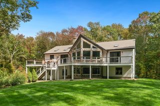 124 Wood Hill Rd, Monson, MA 01057