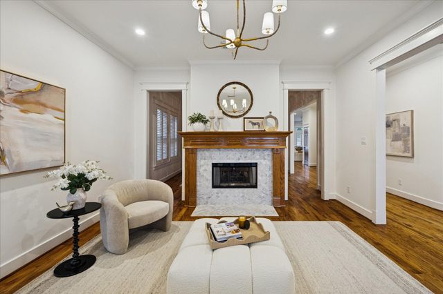 401 W 21 St Street, Houston, TX 77008