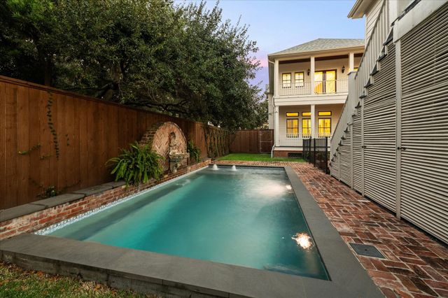 401 W 21 St Street, Houston, TX 77008