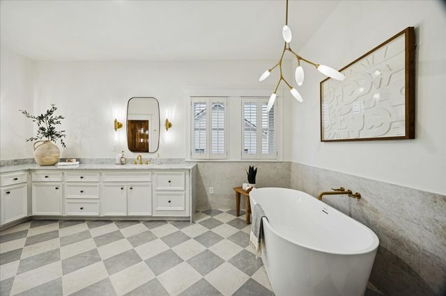 401 W 21 St Street, Houston, TX 77008