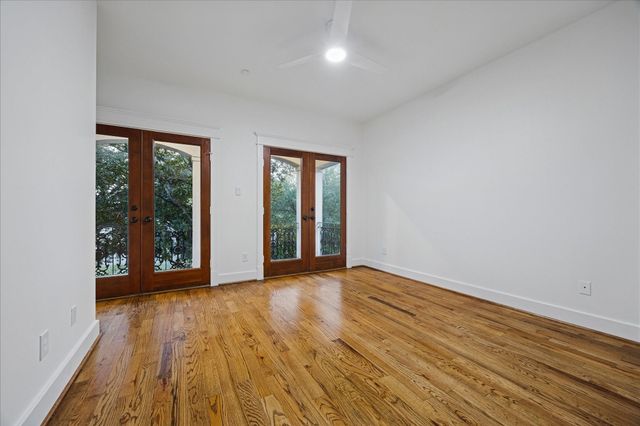 401 W 21 St Street, Houston, TX 77008