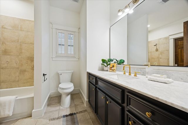 401 W 21 St Street, Houston, TX 77008