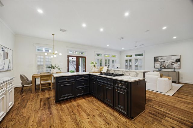 401 W 21 St Street, Houston, TX 77008