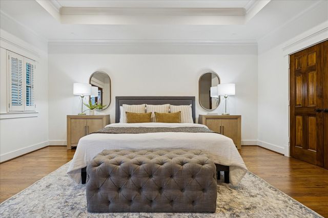 401 W 21 St Street, Houston, TX 77008