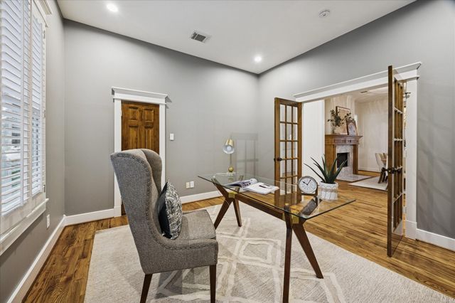 401 W 21 St Street, Houston, TX 77008