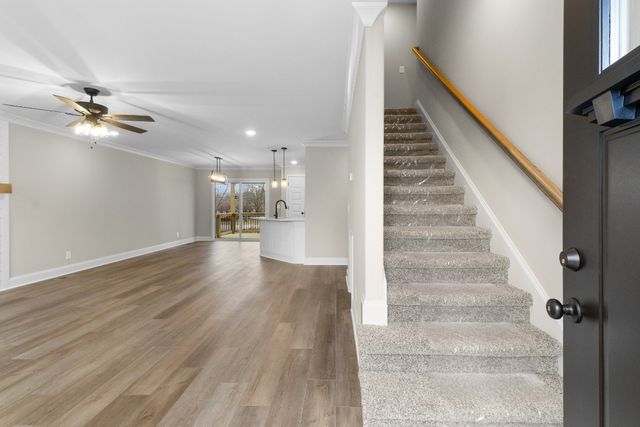 1717 Heritage Dr, Clarksville, TN 37043