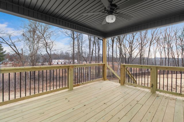 1717 Heritage Dr, Clarksville, TN 37043