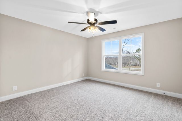 1717 Heritage Dr, Clarksville, TN 37043