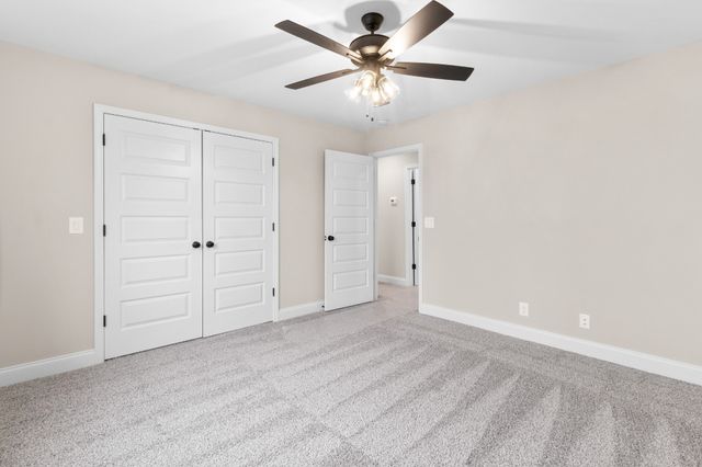1717 Heritage Dr, Clarksville, TN 37043