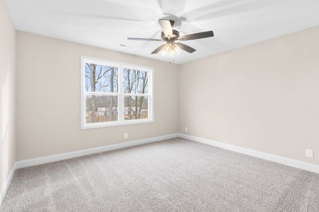 1717 Heritage Dr, Clarksville, TN 37043