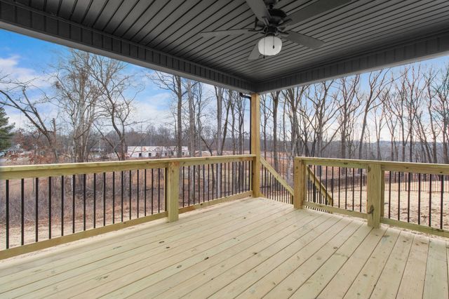 1717 Heritage Dr, Clarksville, TN 37043
