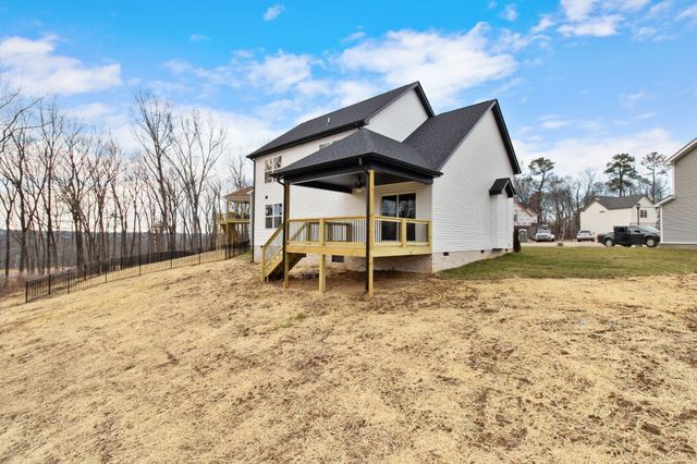 1717 Heritage Dr, Clarksville, TN 37043