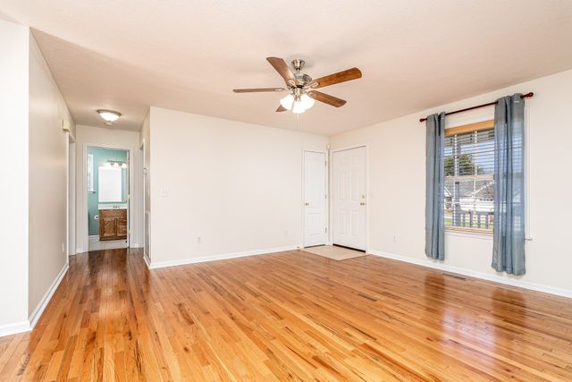 2108 Carrie Ct, Columbia, TN 38401