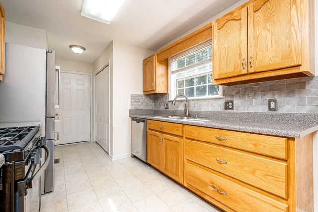 2108 Carrie Ct, Columbia, TN 38401