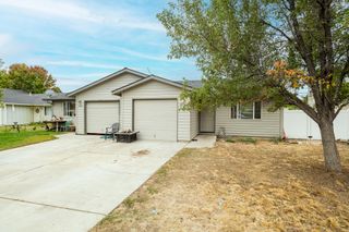 2454 SW Wickiup Court, Redmond, OR 97756