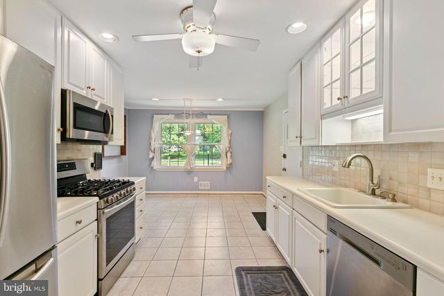 2209 COFFEEWOOD CT, Silver Spring, MD 20906