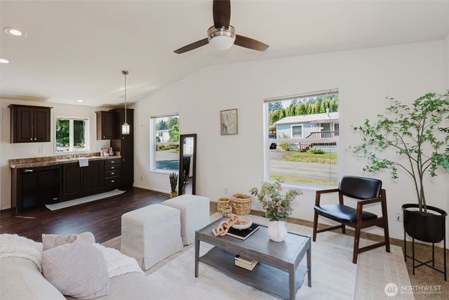 512 SW Berry Lake Road #26, Port Orchard, WA 98366