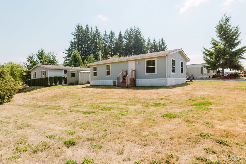512 SW Berry Lake Road #26, Port Orchard, WA 98366
